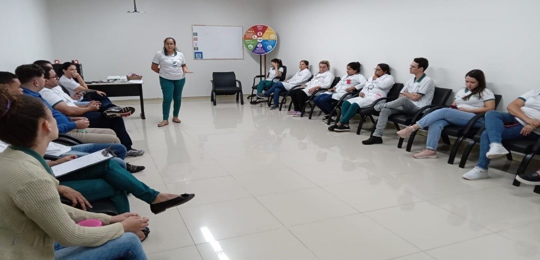 Policlínica de Goianésia discute com colaboradores sobre o Programa de Segurança do Paciente